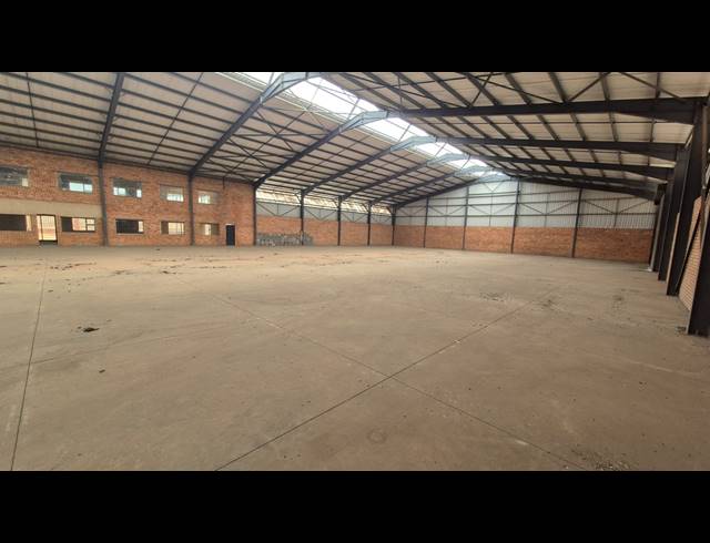 3,200M² WAREHOUSE TO LET IN WITHOK ESTATE